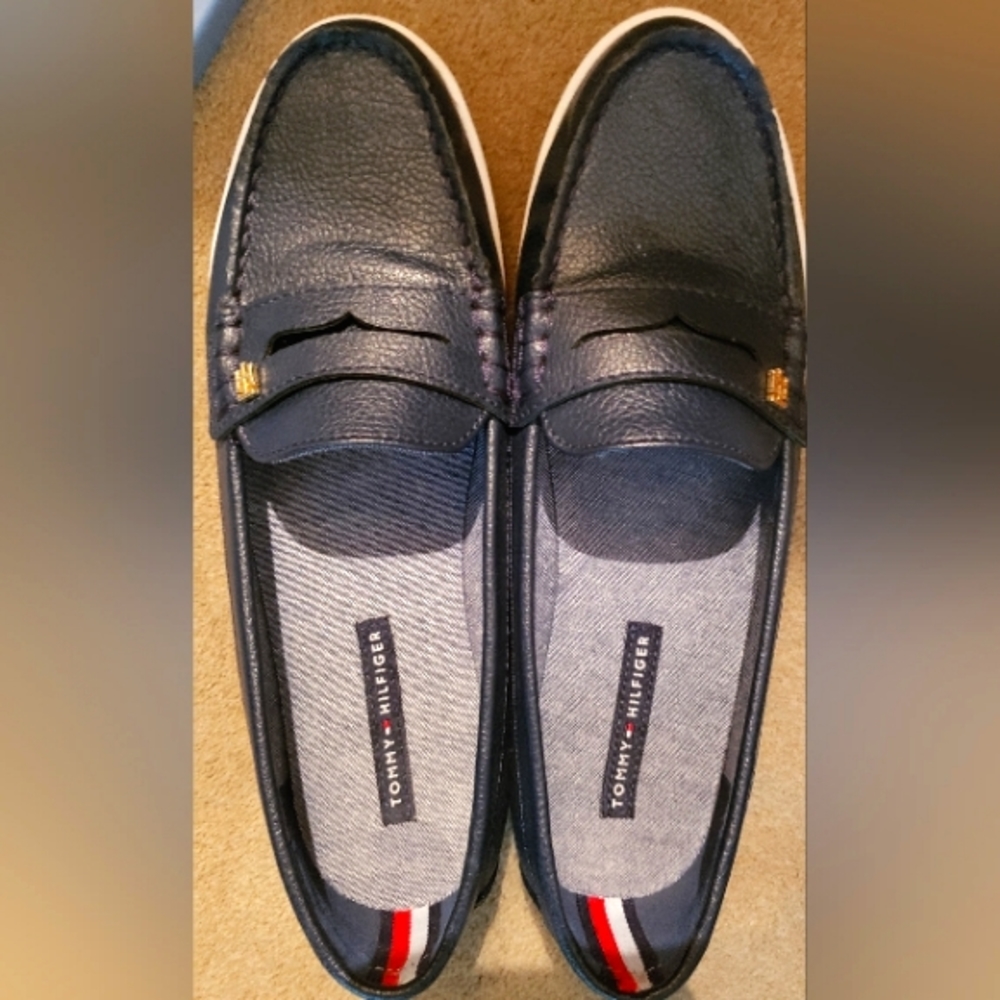 WOMEN'S TOMMY HILFIGER BOAT SHOES